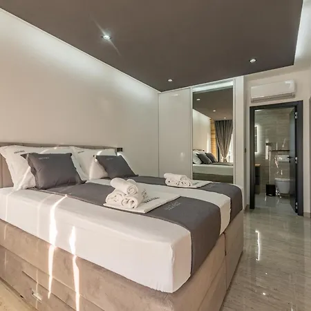 Villa Seaside Luxury With A Swimming Pool Privlaka, Zadar - 23518 Privlaka (Zadar)