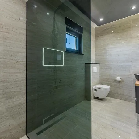 Villa Seaside Luxury With A Swimming Pool Privlaka, Zadar - 23518 Privlaka (Zadar)